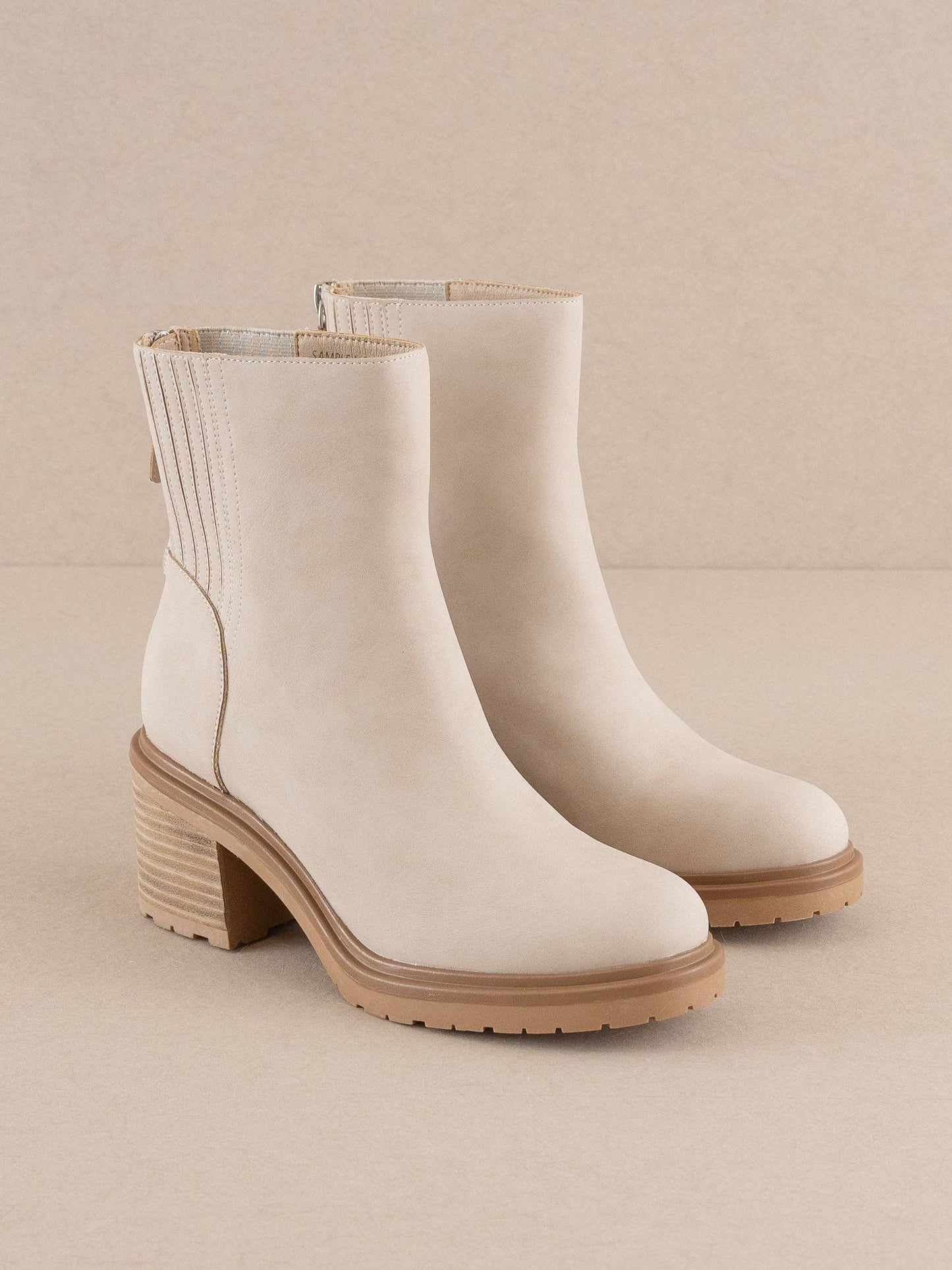 The Megan Lug Chelsea Bootie | Light Grey