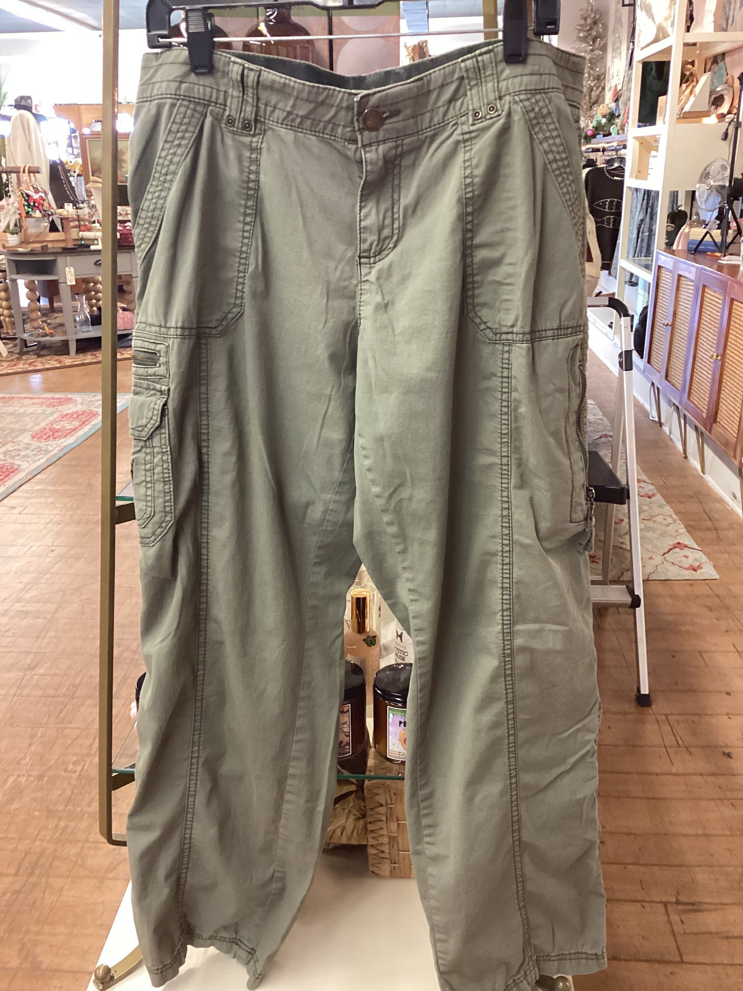 TC -| Natural Reflections Green Cargo Pants | 10