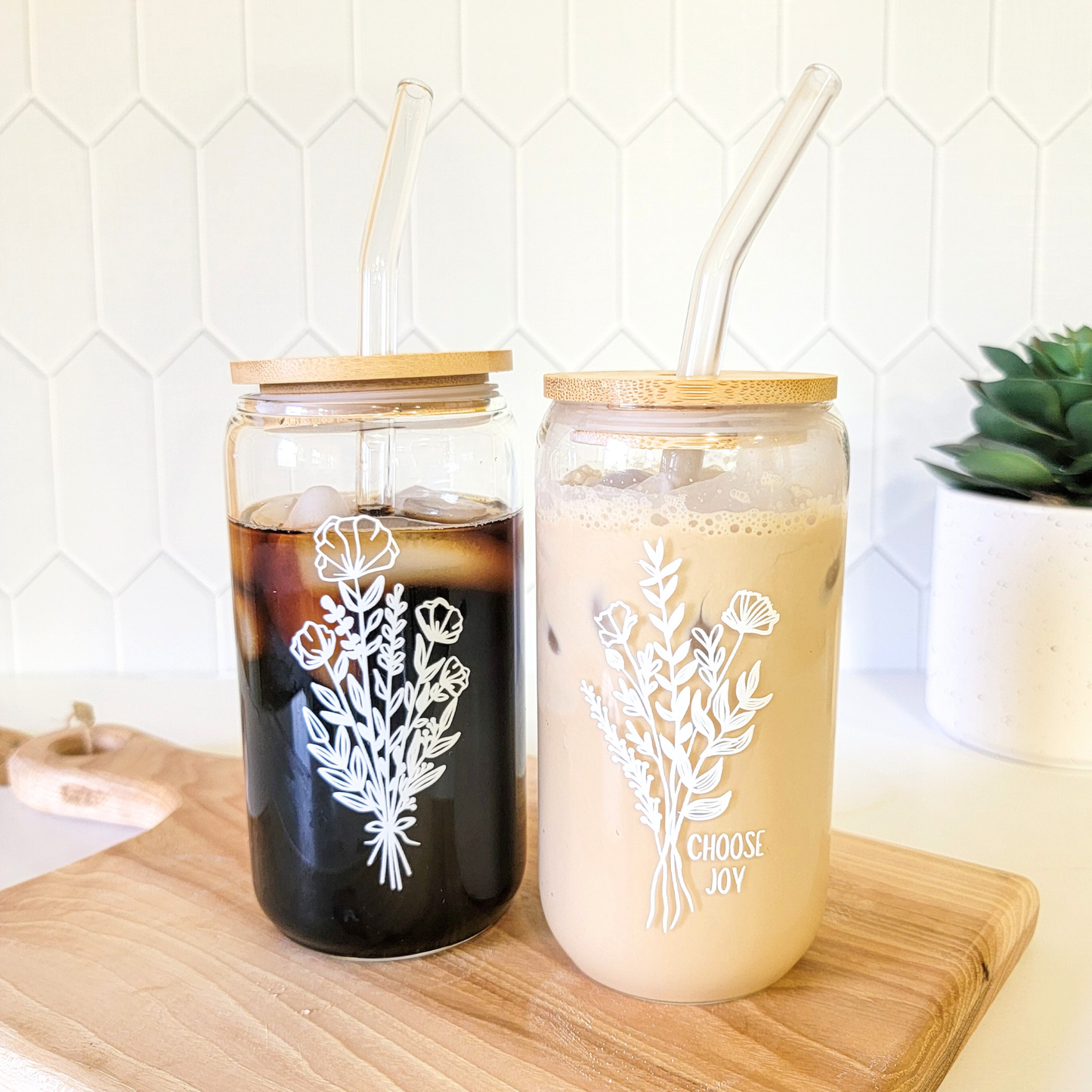 Floral Iced Coffee Glass Can with Bamboo Lid and Straw