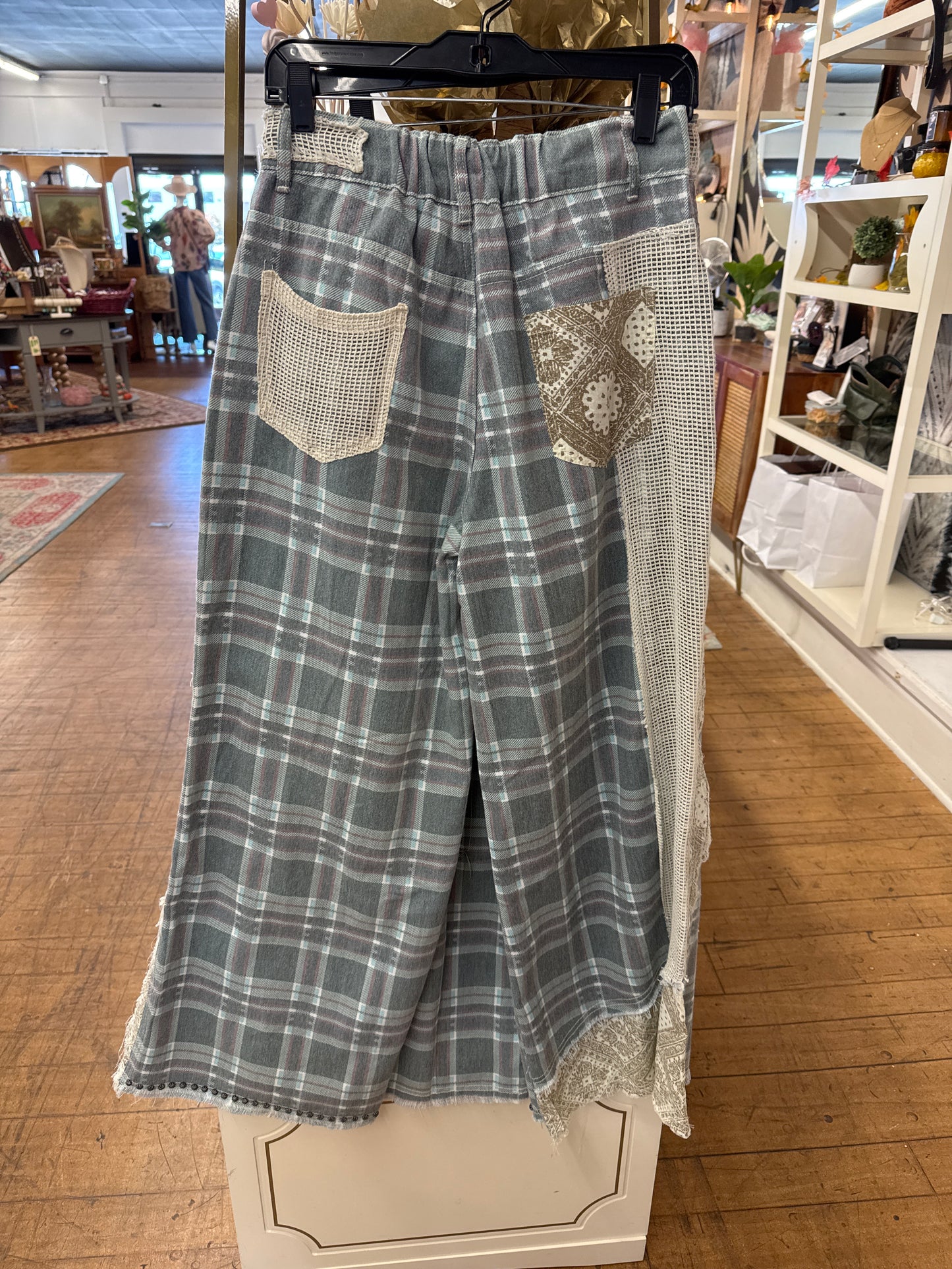SE - POL Plaid Mix Pants | small