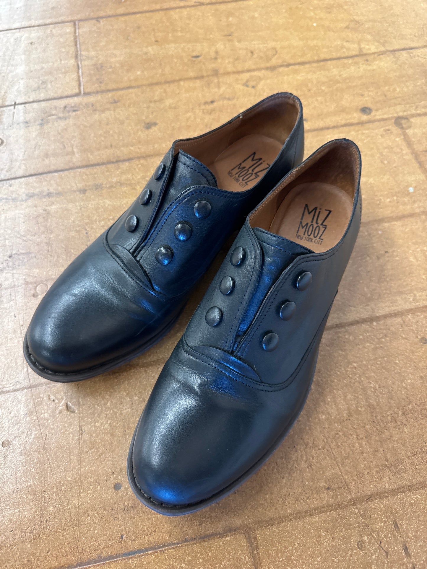 AM - Miz Moos Ladies Loafers Size 10 | Black