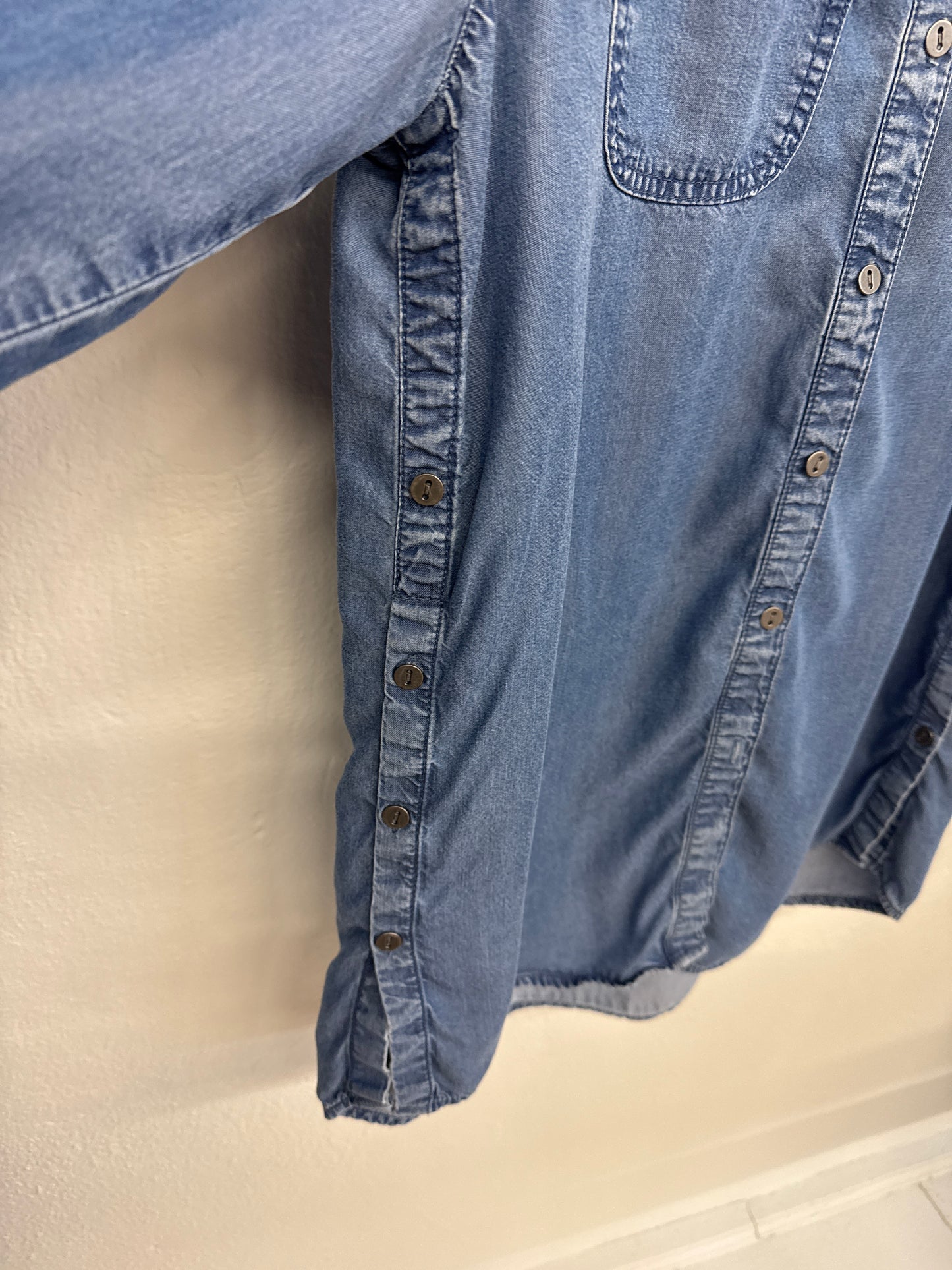 J.Jill Chambray Buttonup Top