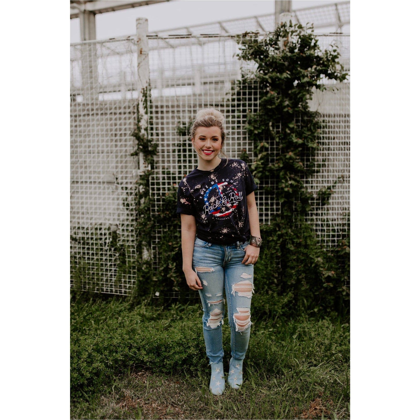 Free My Soul Bleached Tee | Navy