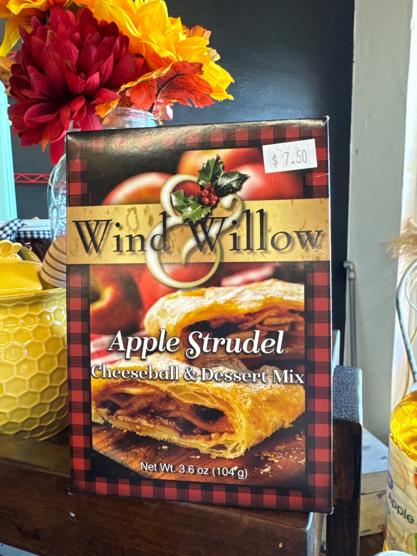 Apple Strudel Cheeseball & Dessert Mix