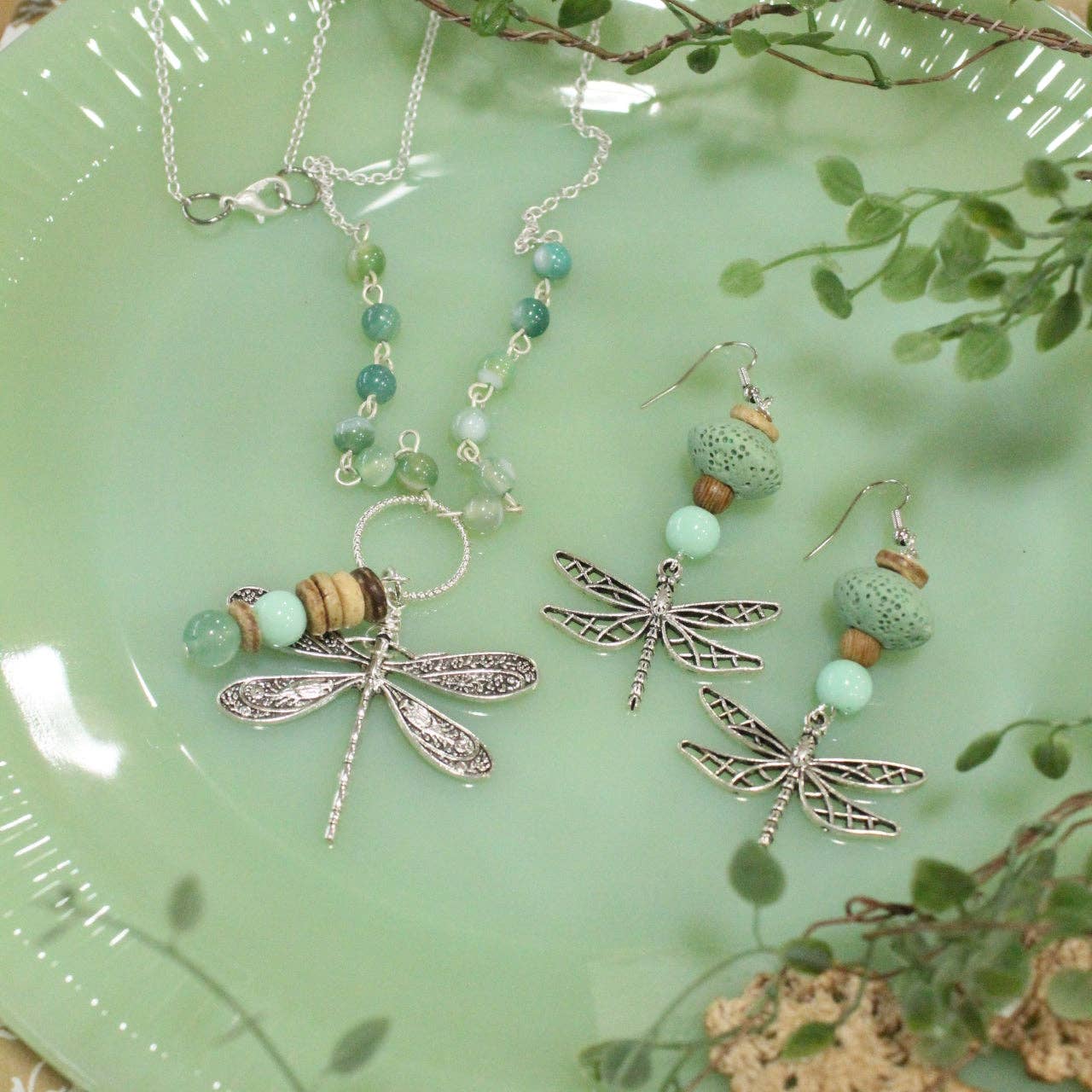 Gliding Necklace
