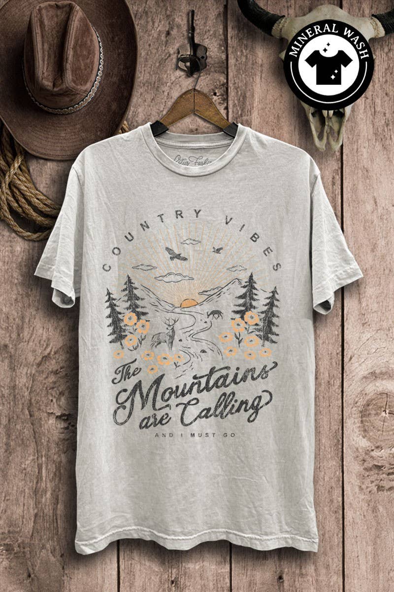 Mountain Country Vibes Graphic Tee | Off White