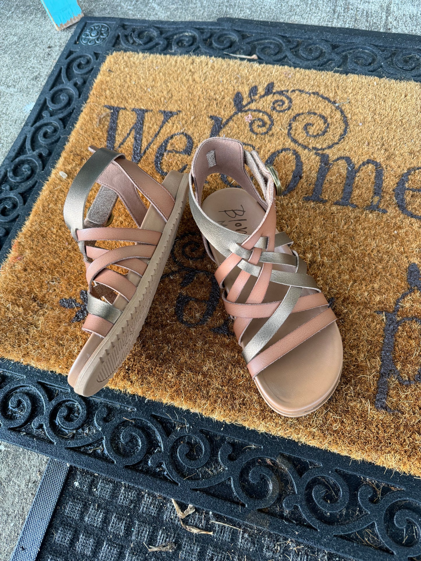 Blowfish Curio Sandal | Oak
