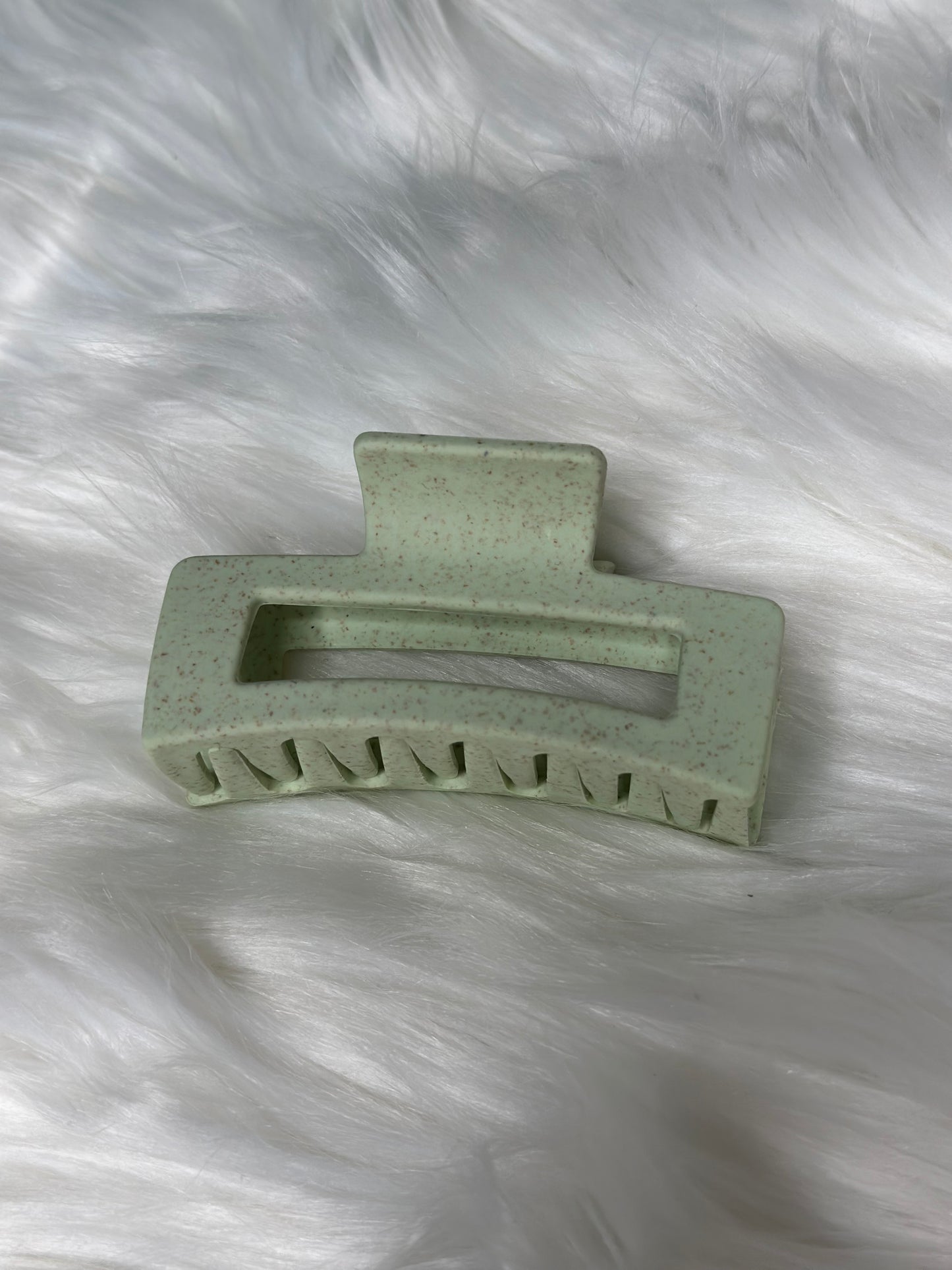 Medium Claw Clip