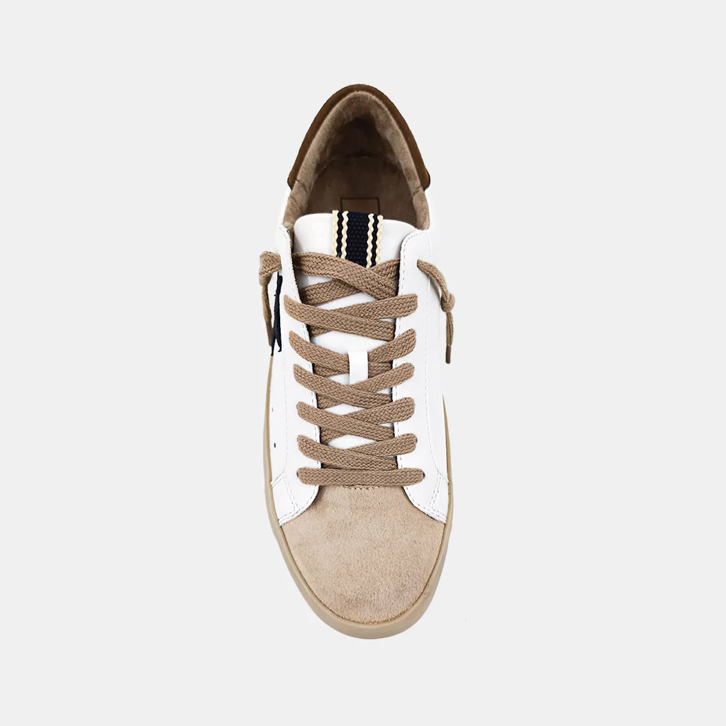 Pamela Brown Sneaker