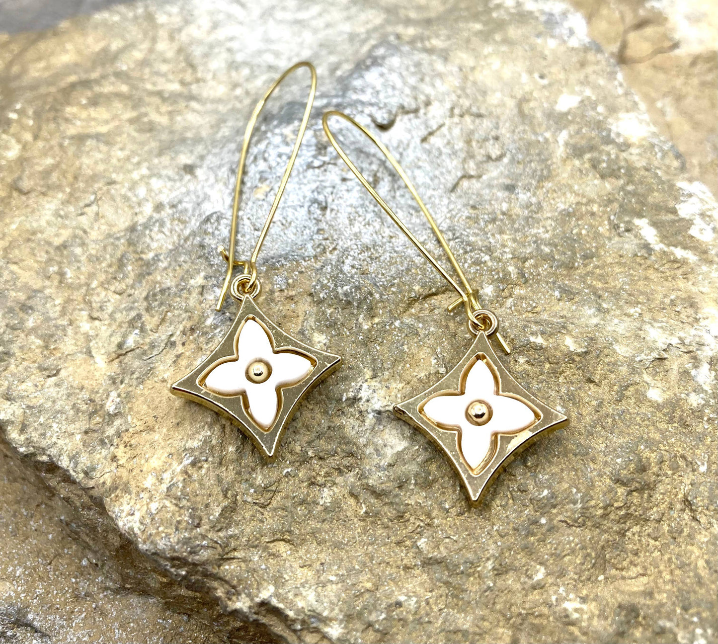 Gold Pearl Clover Earring Drop