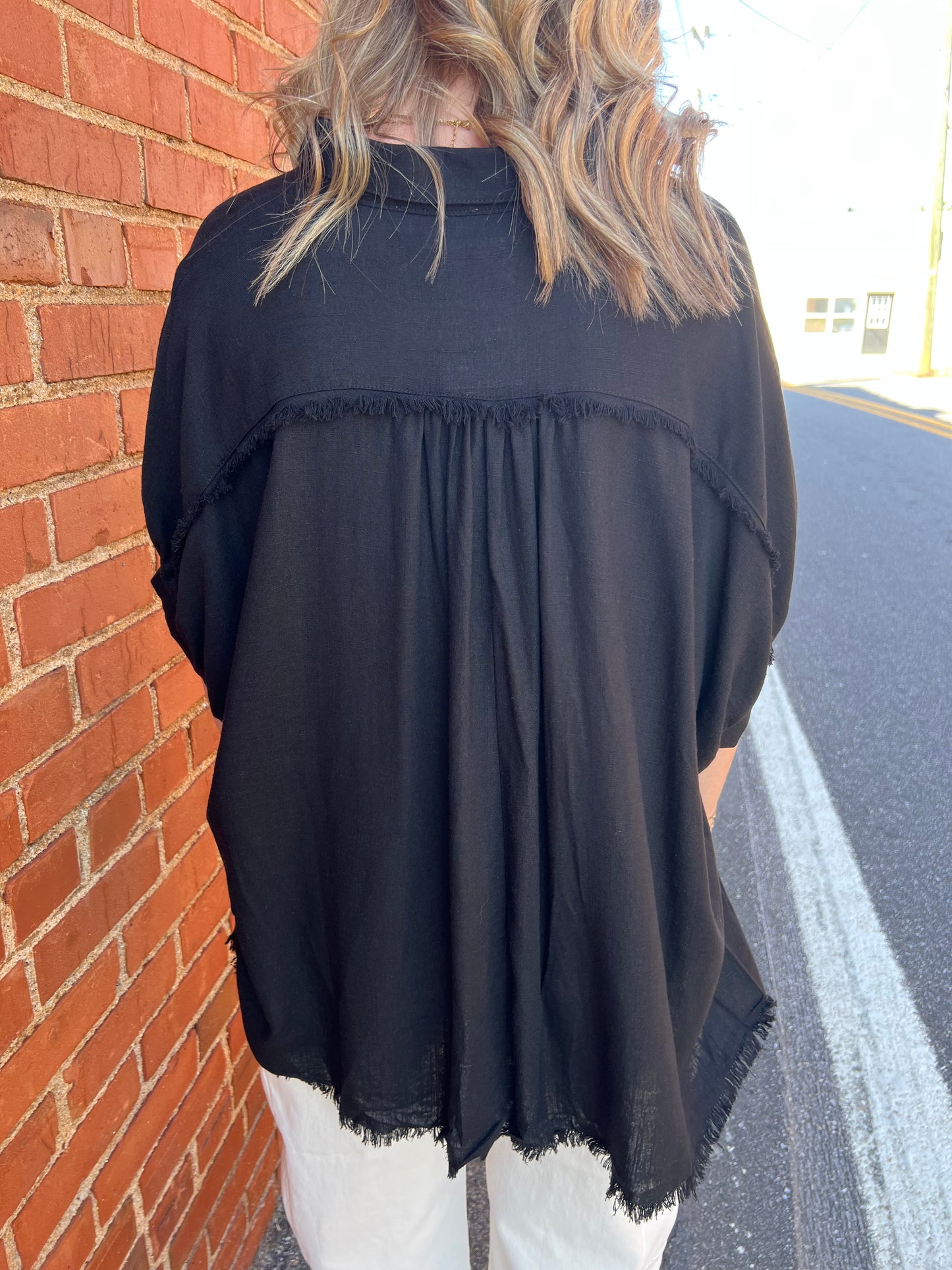 On the Fray Top | Black