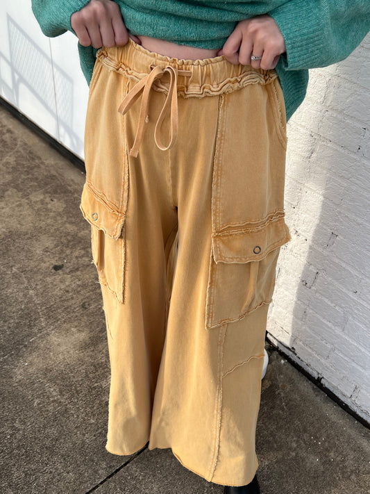 Dr. Feel Good Cargo Pants | Mustard