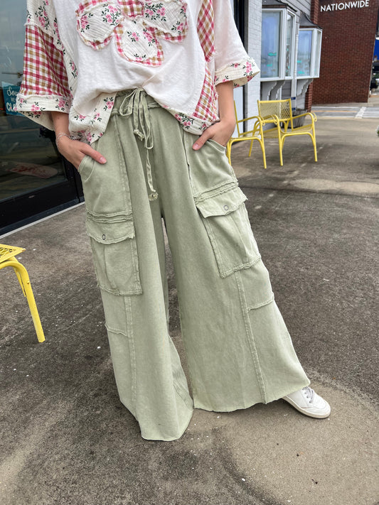 Dr. Feel Good Cargo Pants | Faded Olive
