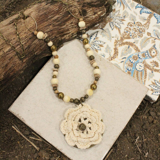 Natural Surroundings Necklace