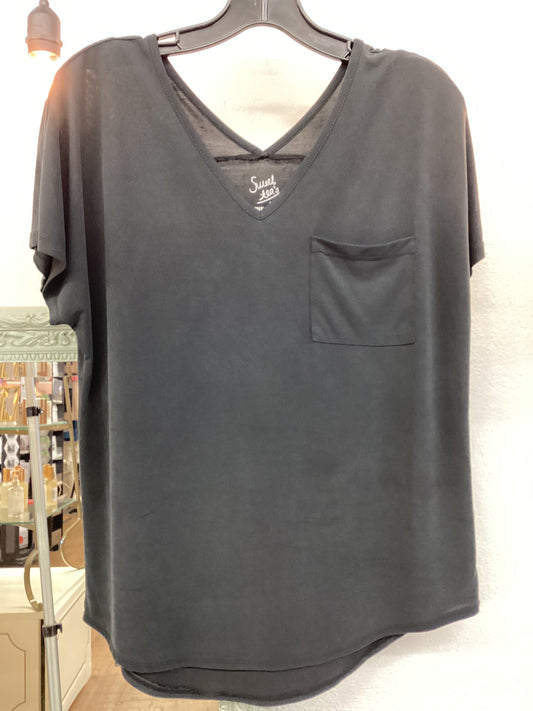 TC - short sleeve v-neck front & back top | med