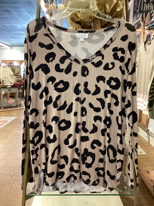 TC - Mudpie long sleeve animal print top | small