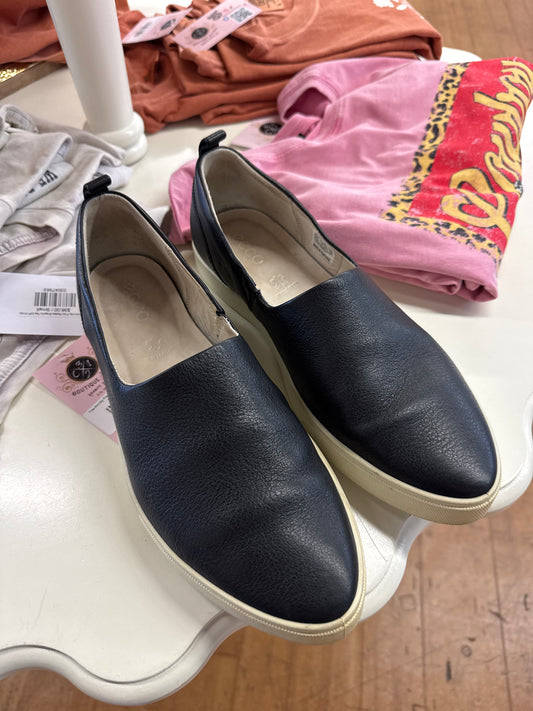 AM - Ecco Ladies Sneakers Size 10 | Black