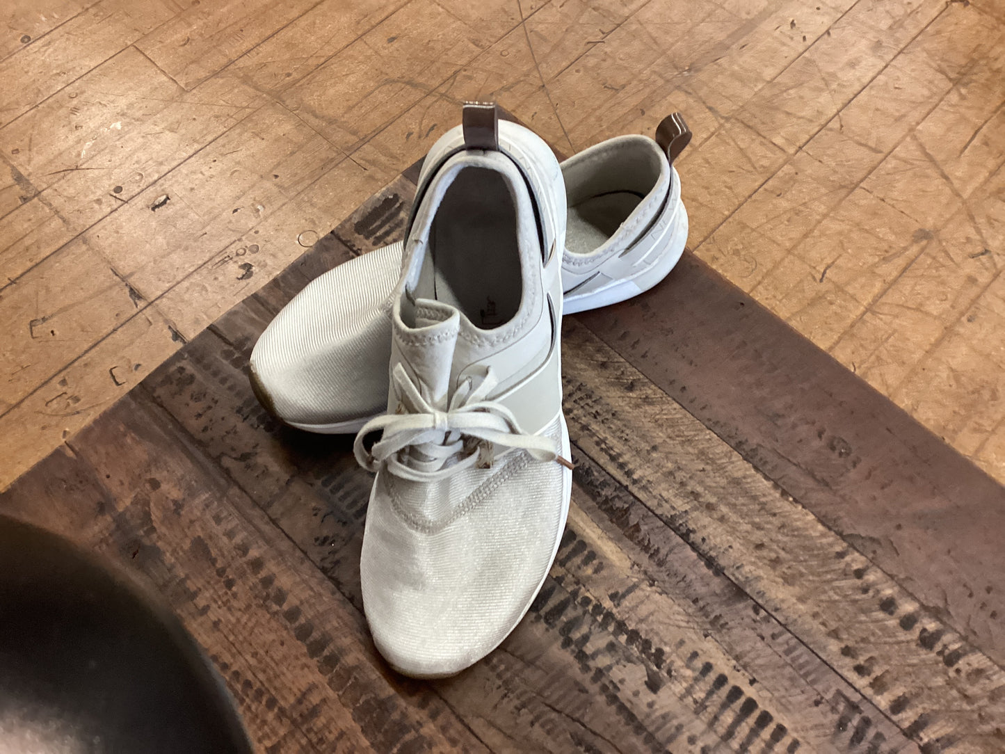 EMR Remix New Balance  trainer | 8.5