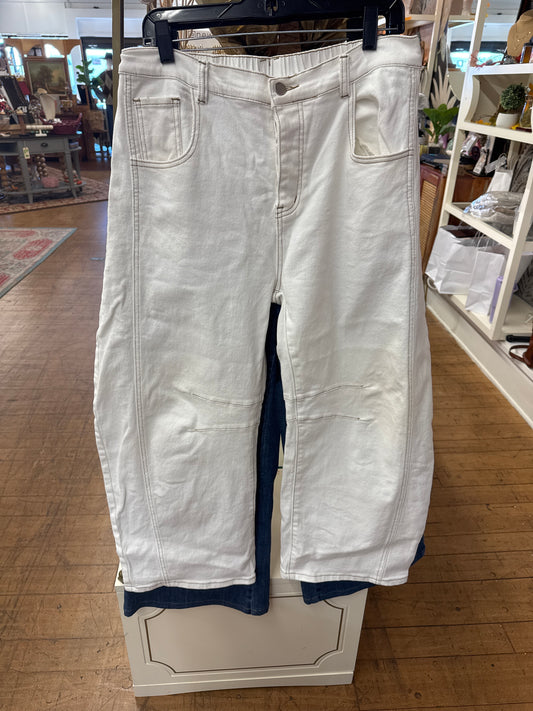 KC -  Winter White Barrel jeans| large