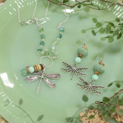 Gliding Necklace