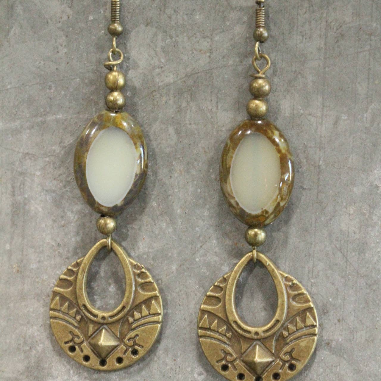 Bronze Ethnic Pendant & Czech Glass Drop Earrings