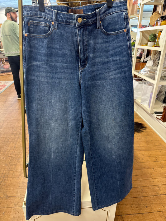 KC -  Judy Blue Wide Leg jeans| 13/31