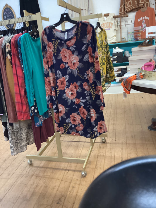 DF remix Yee dress small