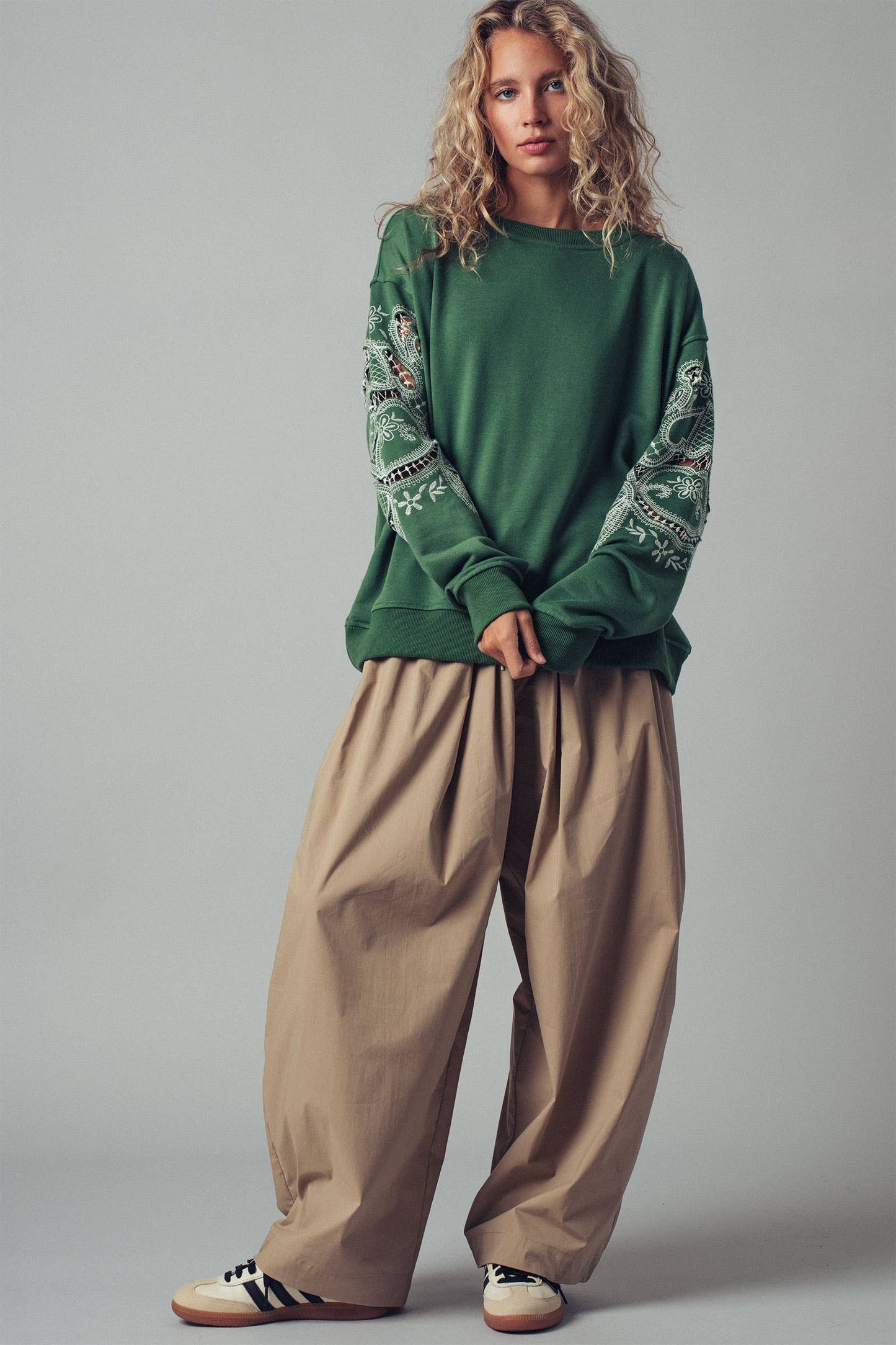 Romantic Lace Embroidered Sleeve Sweatshirt| Green