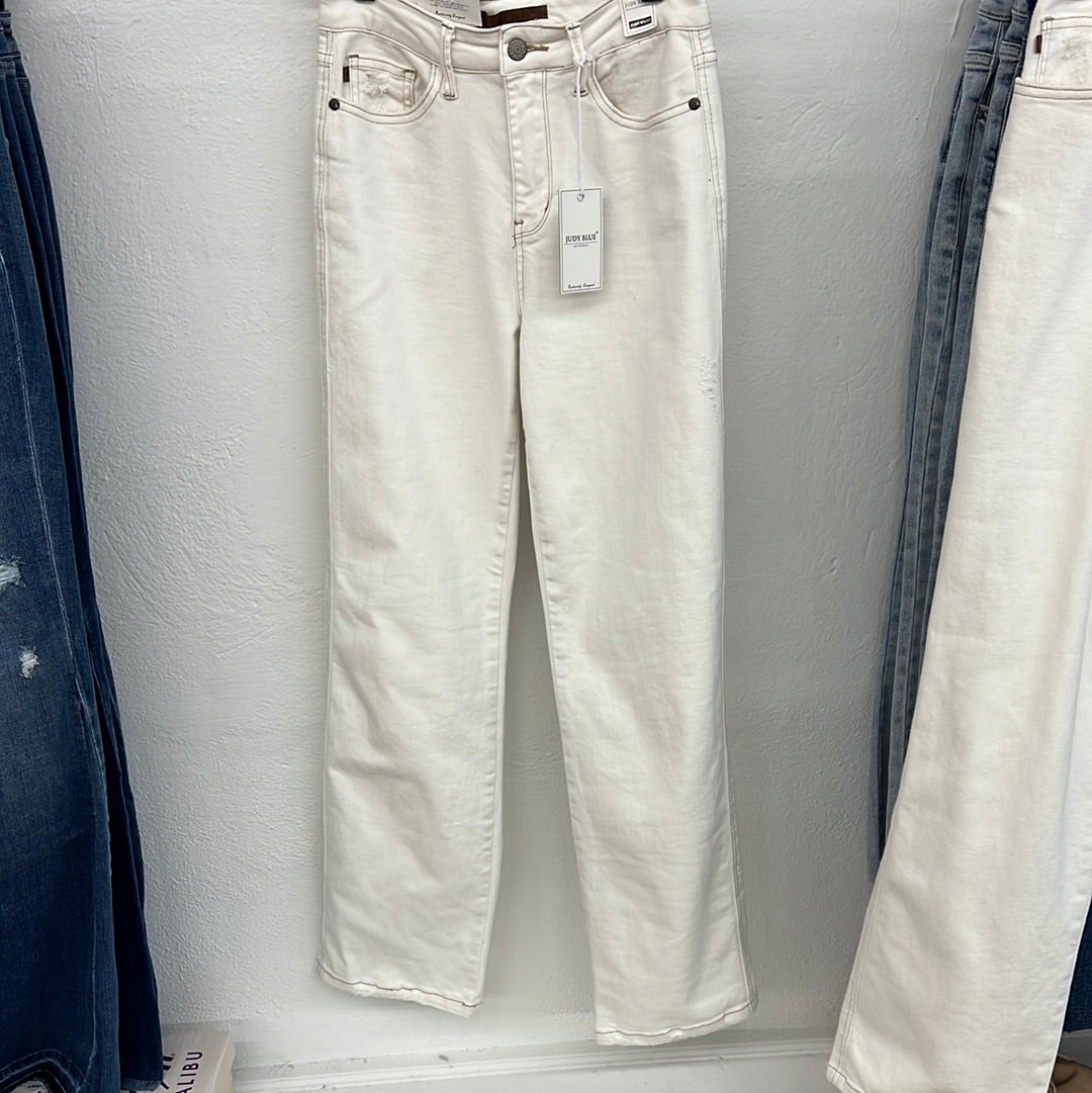 Diana Straight Leg Jeans In White Jeans