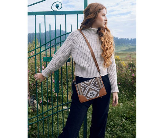 Chase Crossbody-Wallet